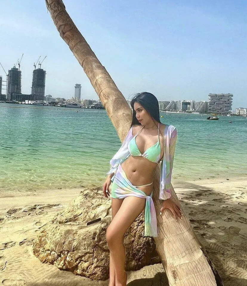 Escort Model Alex Marry