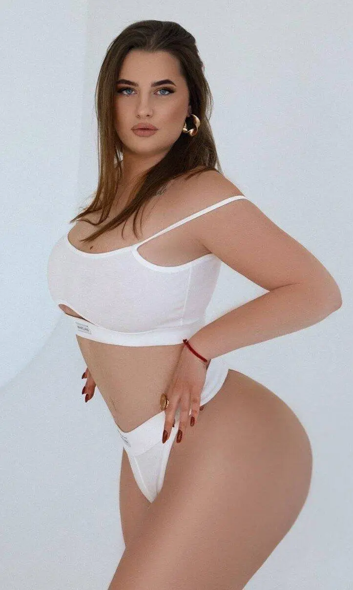 Escort Model Anita