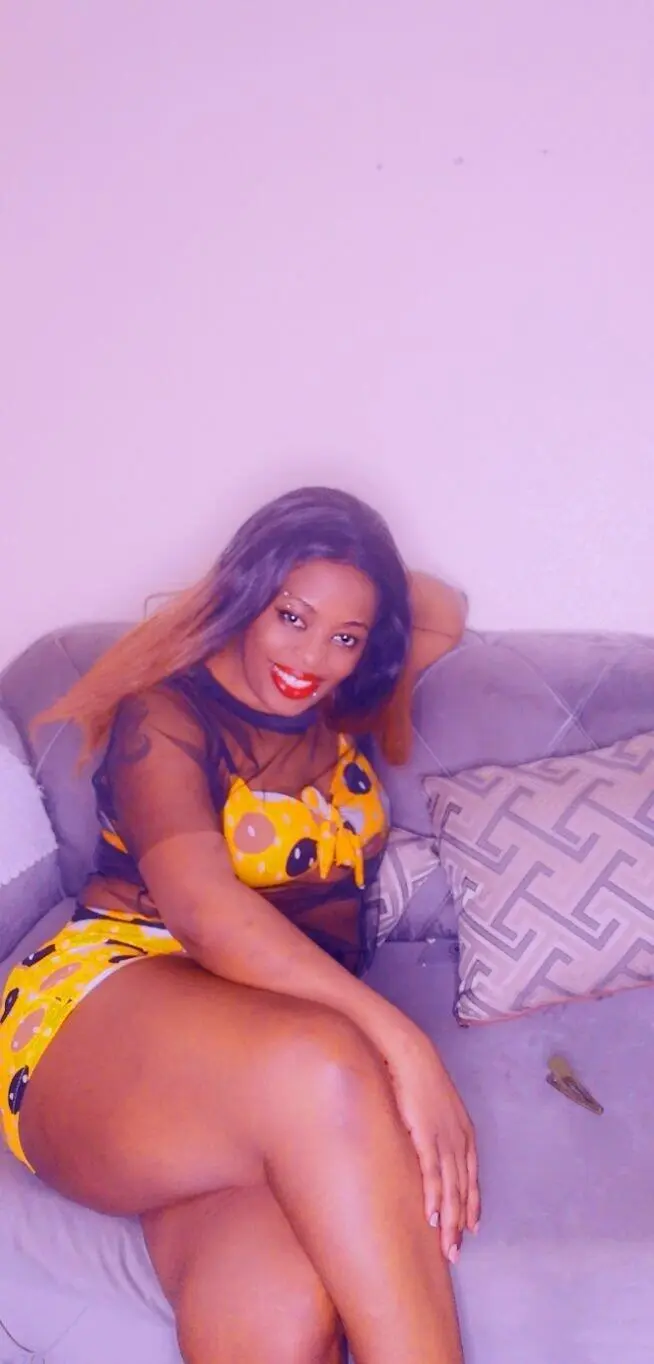 Escort Model Daniella