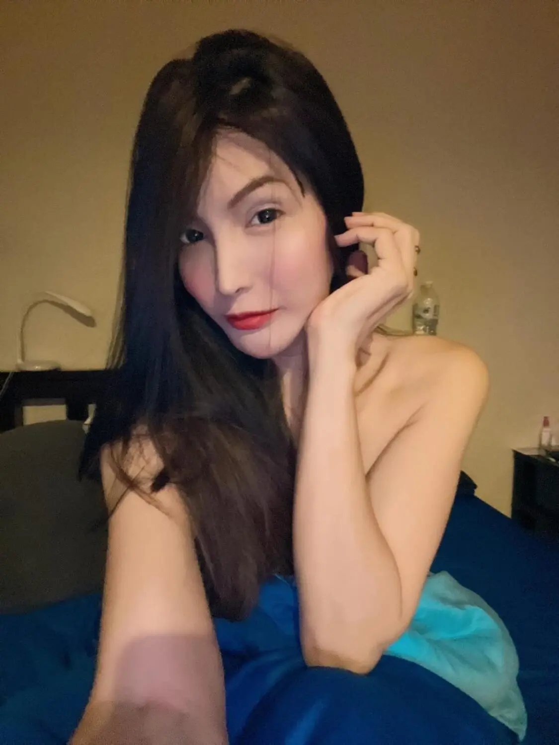 Escort Model Laura