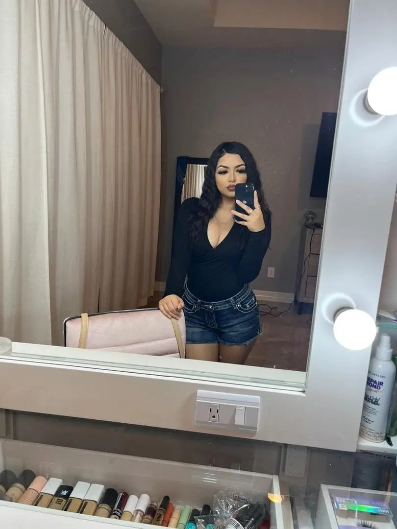 Escort Model Nelly