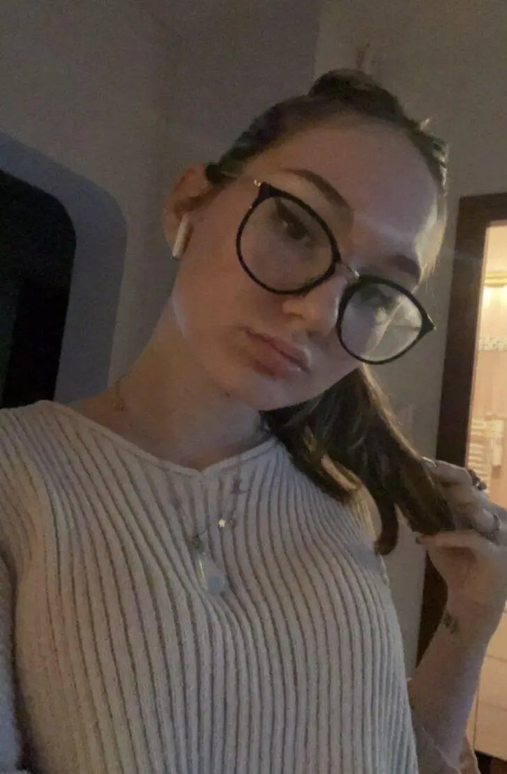 Escort Model Olivia