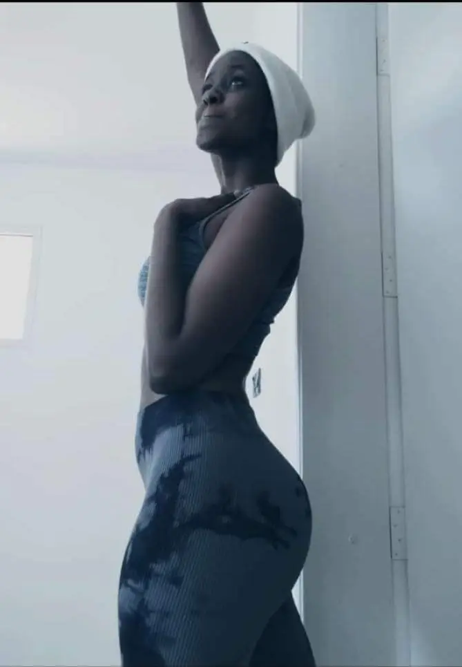 Escort Model Rosat