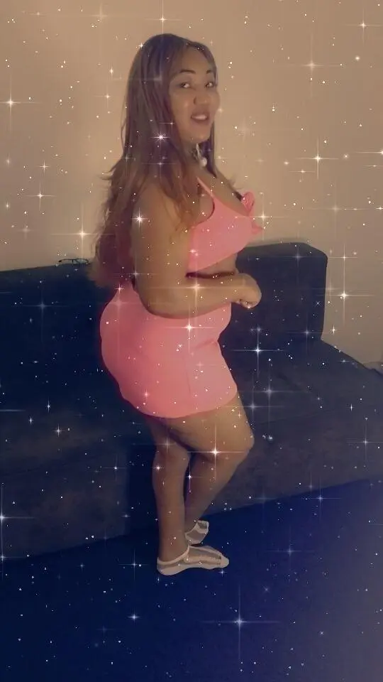 Escort Model Sky