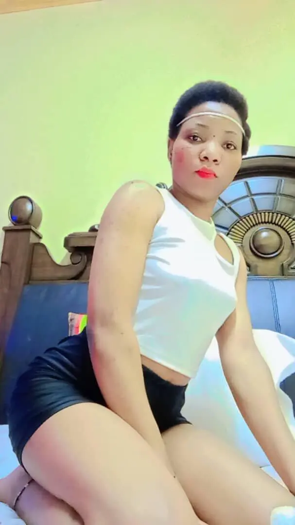 Escort Model Trisha